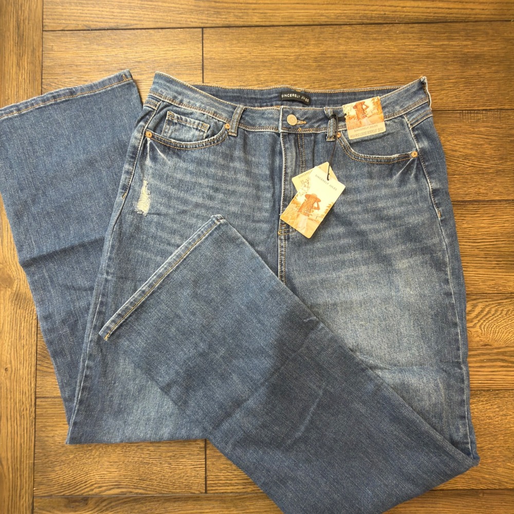 Sincerely Jules High Rise Loose Bootcut Jeans Blue Distressed Size 13/31 NWT